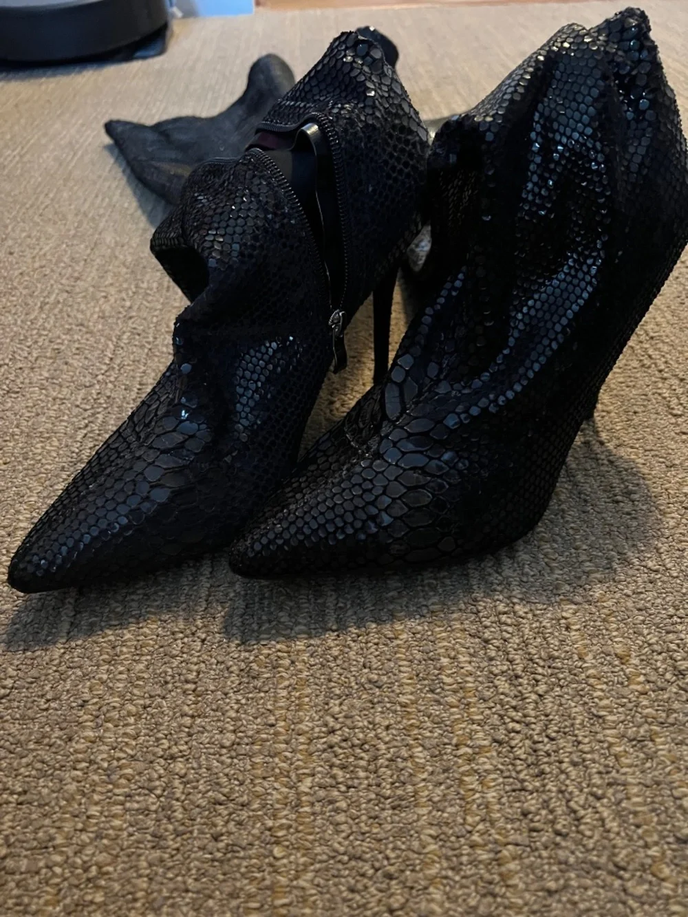 Women’s Snakeskin Thigh high boots
